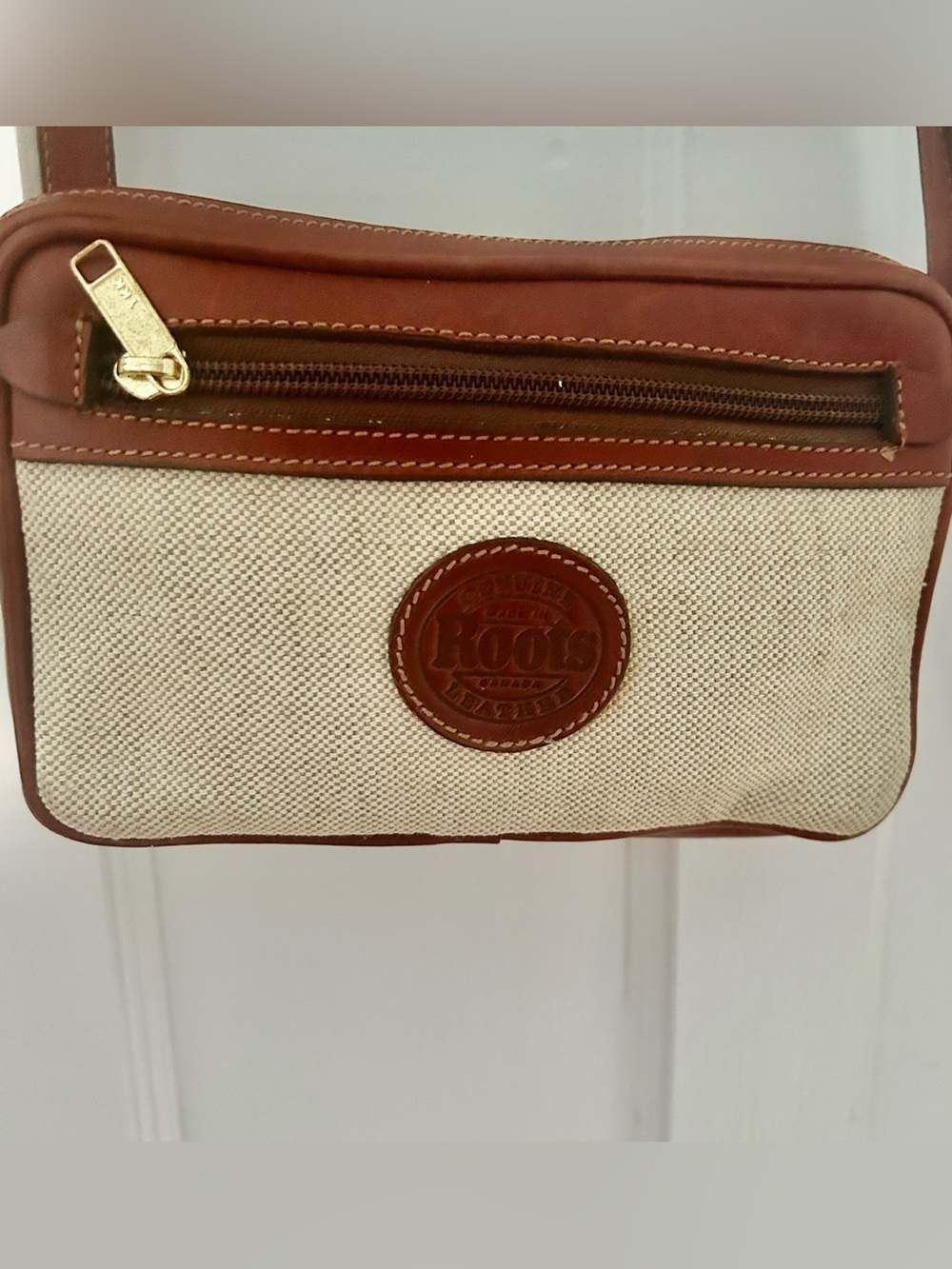 Vintage Roots Canada Genuine Leather & Canvas Crossbody Bag - Picture 7 of 13